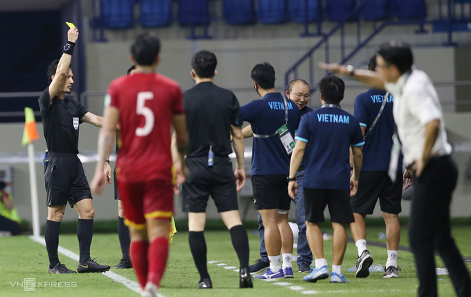 HLV Park không được chỉ đạo trận Việt Nam - UAE
