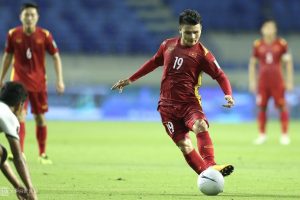 Quang Hải vắng mặt trong trận gặp Malaysia