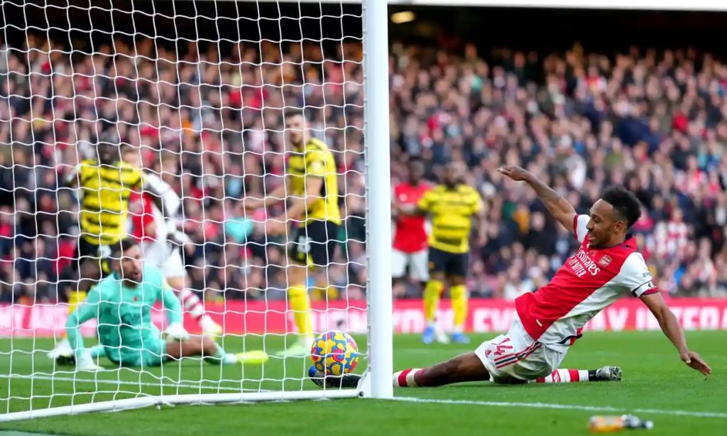 Thắng Watford vòng 11 Ngoại hạng Anh, Arsenal vượt mặt MU 